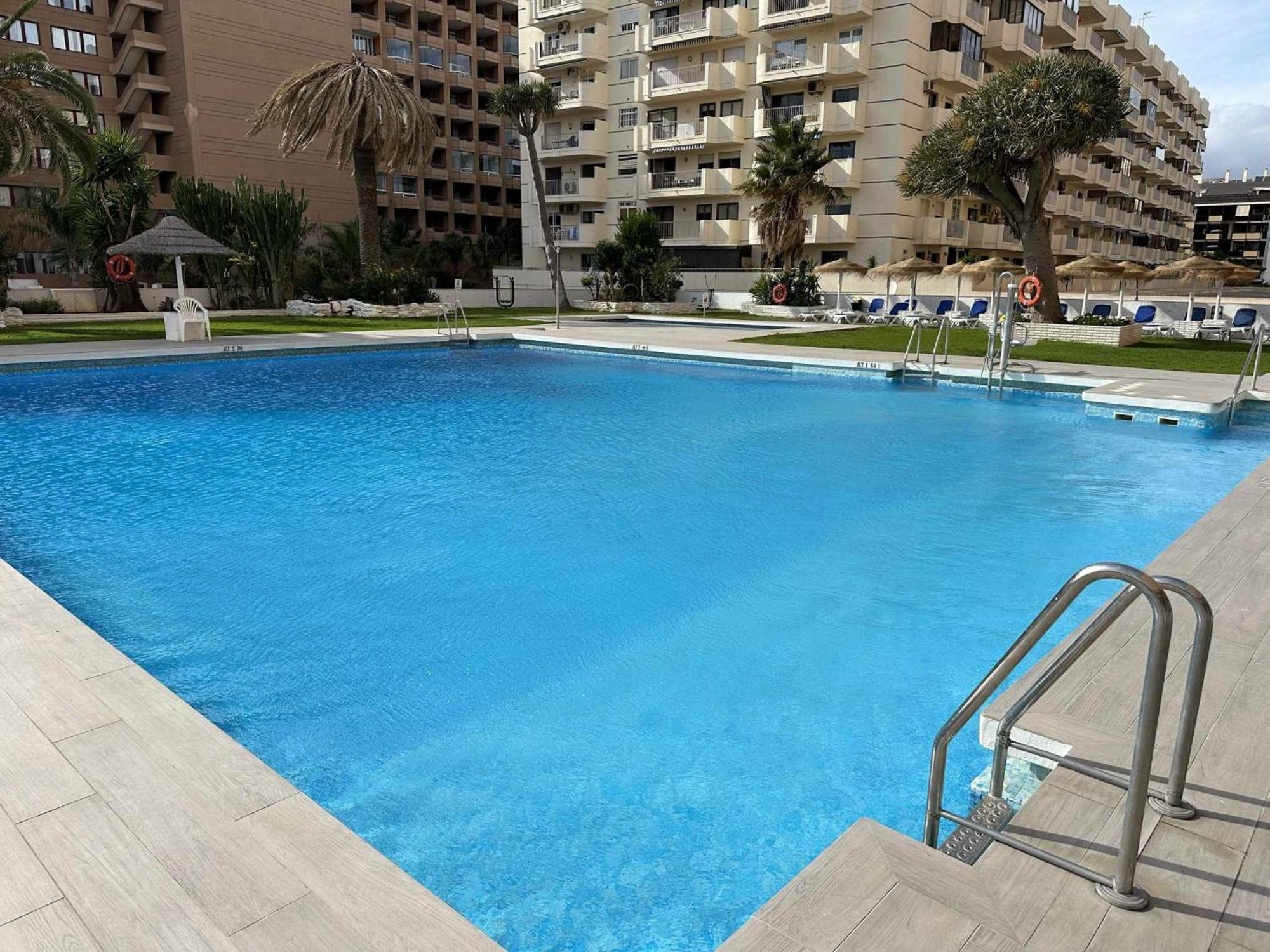 Estudio Pyr Privado Frente Al Puerto De Fuengirola Exterior foto
