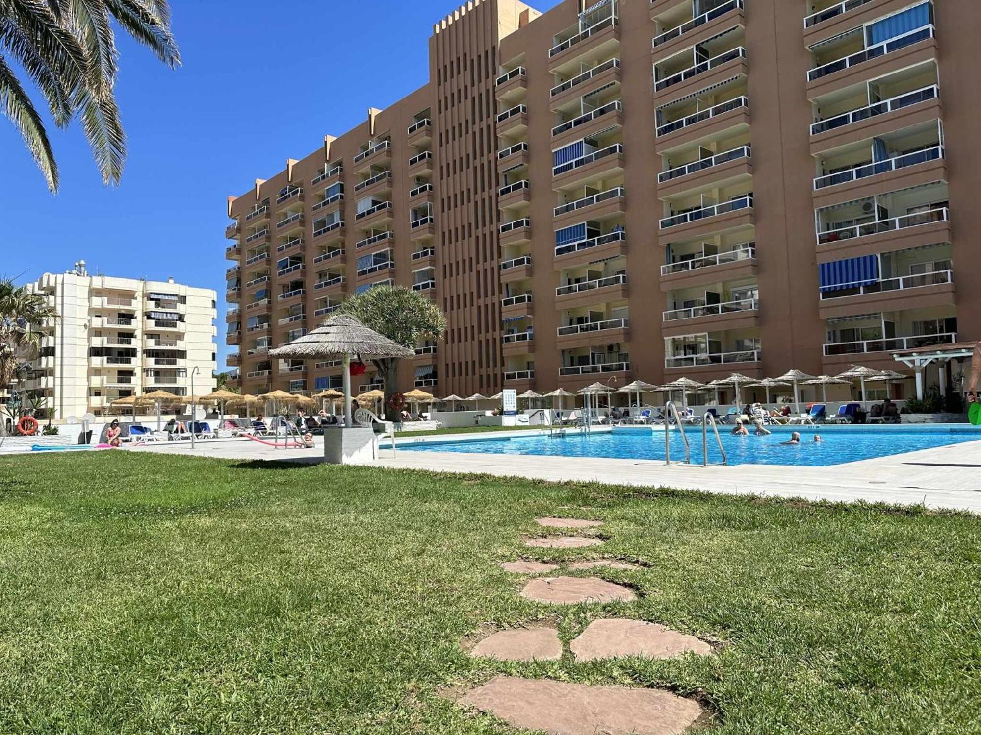 Estudio Pyr Privado Frente Al Puerto De Fuengirola Exterior foto